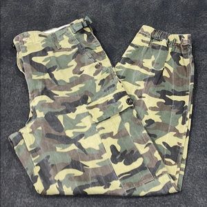 Women’s camouflage oversized cadet Kim pants